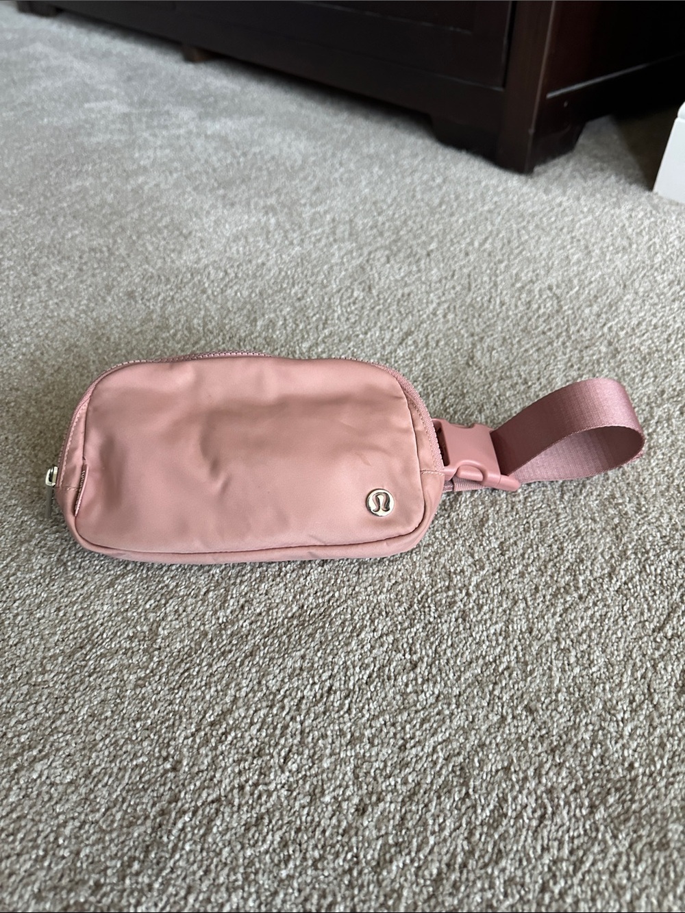 NWOT Lululemon Dusty Rose Everything bag